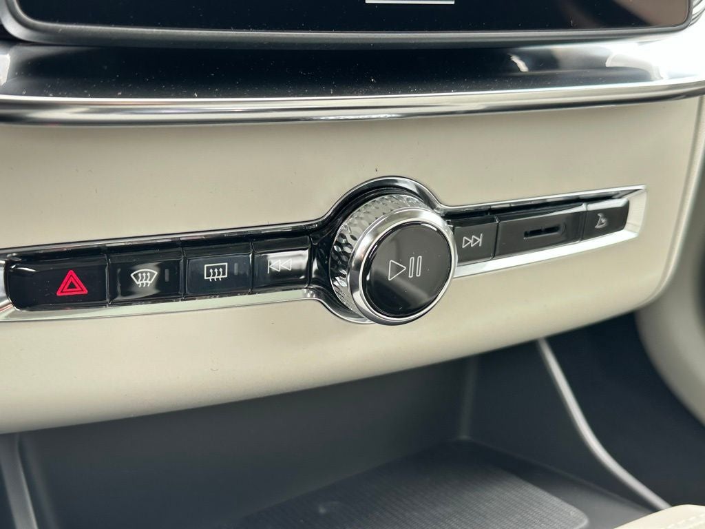 2026 Volvo XC90 Plug-In Hybrid T8 Ultra