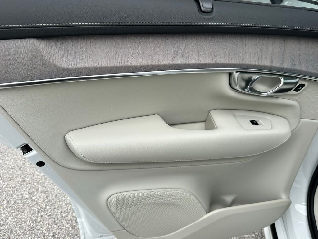 2026 Volvo XC90 Plug-In Hybrid T8 Ultra