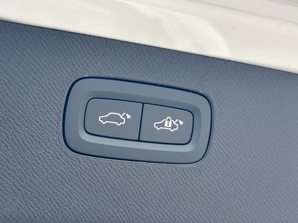 2026 Volvo XC90 Plug-In Hybrid T8 Ultra