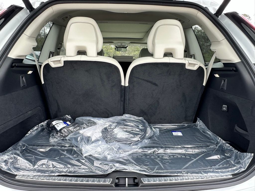 2026 Volvo XC90 Plug-In Hybrid T8 Ultra