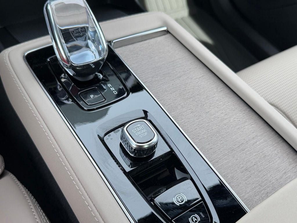 2026 Volvo XC90 Plug-In Hybrid T8 Ultra