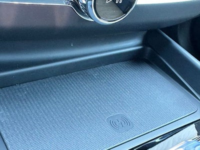 2026 Volvo XC60 Plug-In Hybrid T8 Plus