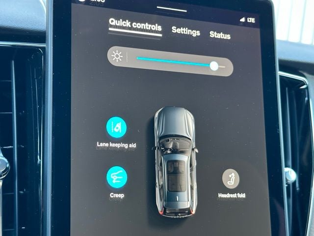 2026 Volvo XC60 Plug-In Hybrid T8 Plus