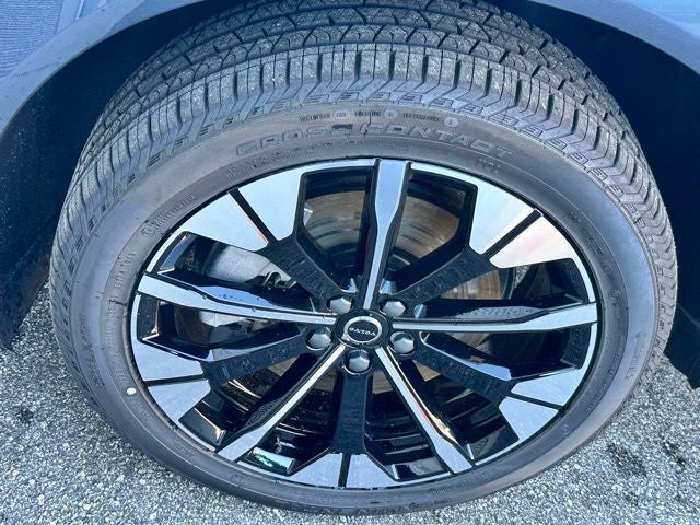 2026 Volvo XC60 Plug-In Hybrid T8 Plus