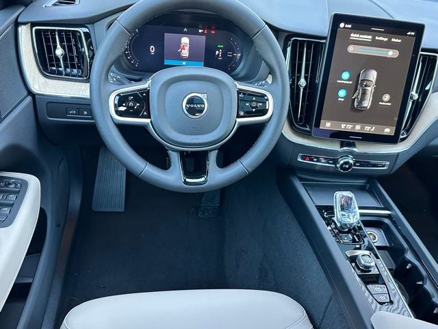 2026 Volvo XC60 Plug-In Hybrid T8 Plus