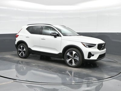 2026 Volvo XC40 B4 Plus