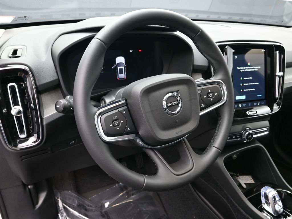 2026 Volvo XC40 B4 Plus