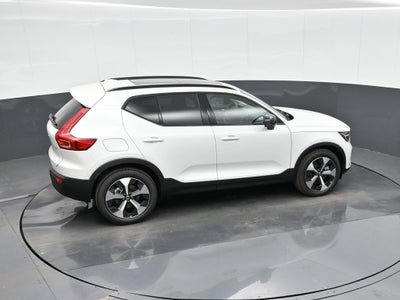 2026 Volvo XC40 B4 Plus