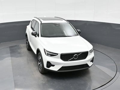 2026 Volvo XC40 B4 Plus