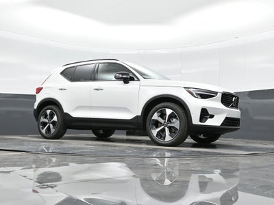 2026 Volvo XC40 B4 Plus