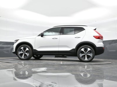 2026 Volvo XC40 B4 Plus