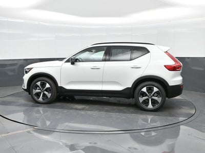 2026 Volvo XC40 B4 Plus