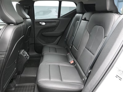 2026 Volvo XC40 B4 Plus