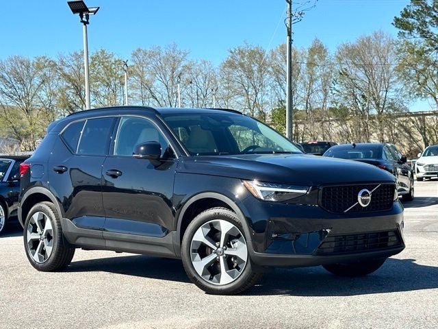 2026 Volvo XC40 B5 Plus