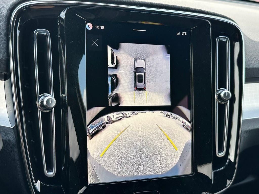 2026 Volvo XC40 B5 Ultra Black Edition