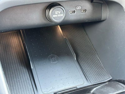 2026 Volvo XC40 B5 Ultra Black Edition