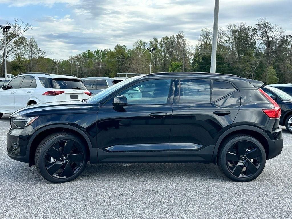 2026 Volvo XC40 B5 Ultra Black Edition