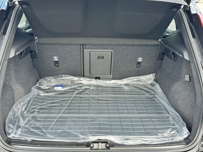 2026 Volvo XC40 B5 Ultra Black Edition