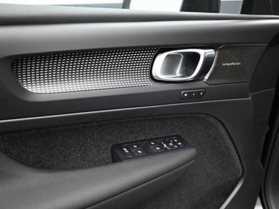 2026 Volvo XC40 B5 Ultra Black Edition