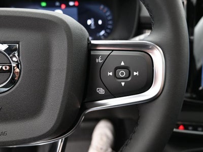 2026 Volvo XC40 B5 Ultra Black Edition