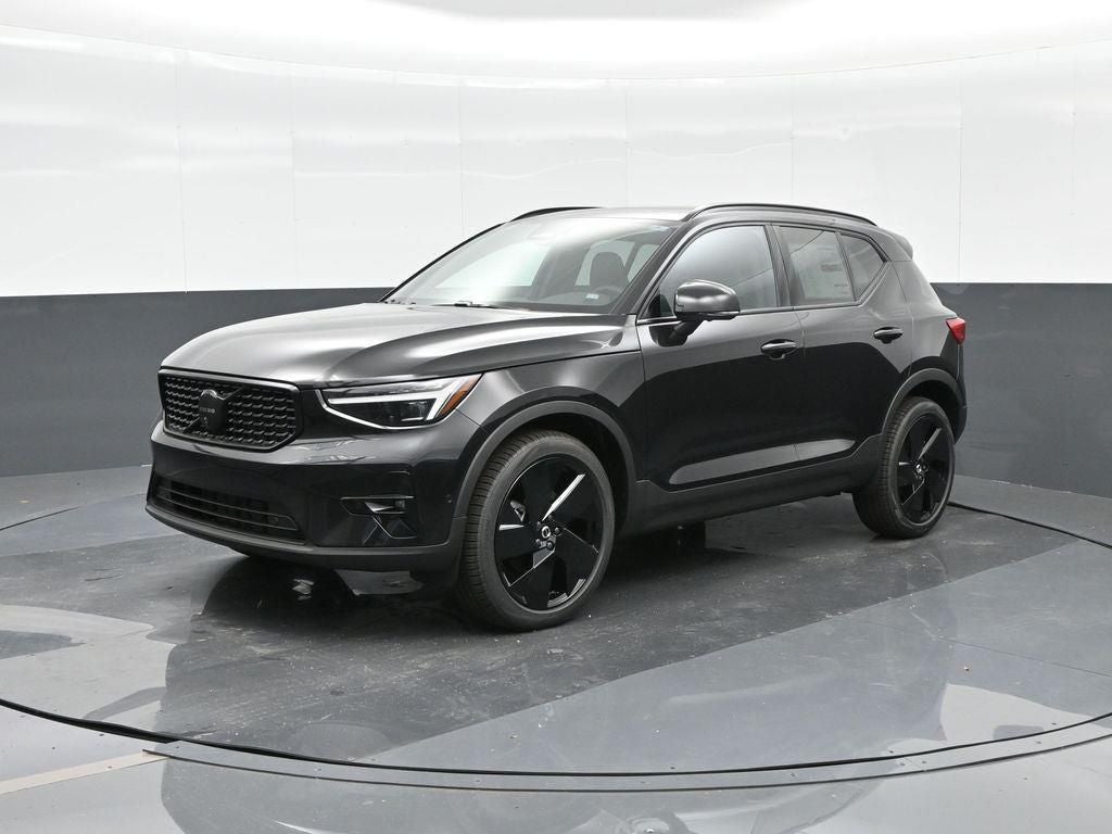 2026 Volvo XC40 B5 Ultra Black Edition