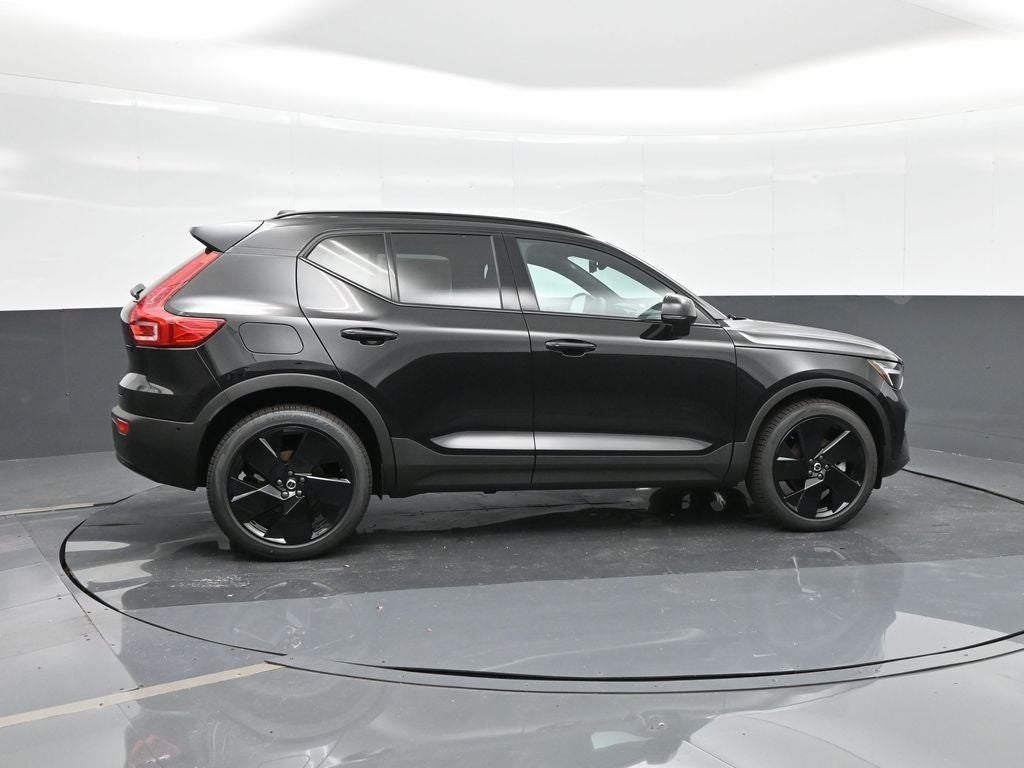 2026 Volvo XC40 B5 Ultra Black Edition