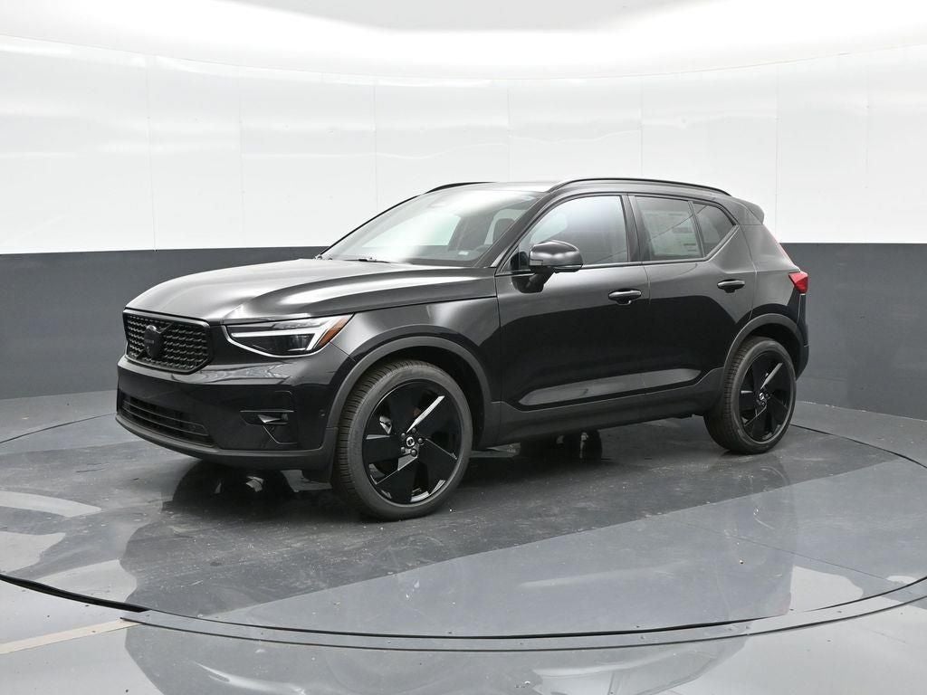 2026 Volvo XC40 B5 Ultra Black Edition