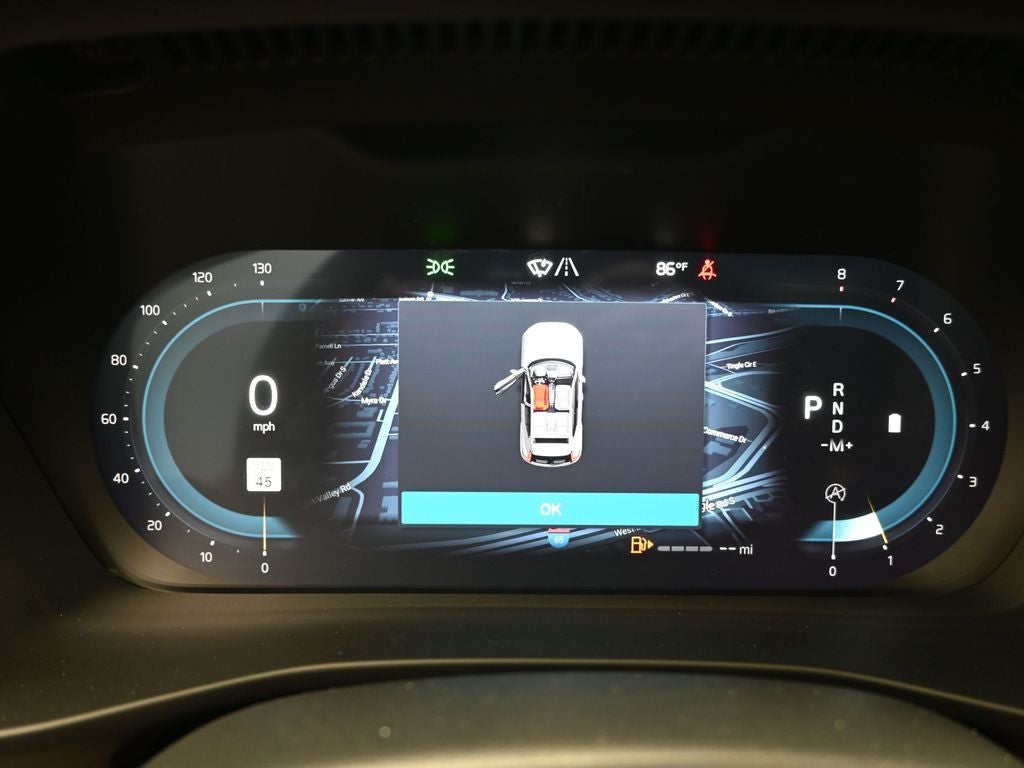 2025 Volvo XC40 B5 Ultra Bright Theme