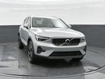 2025 Volvo XC40 B5 Ultra Bright Theme