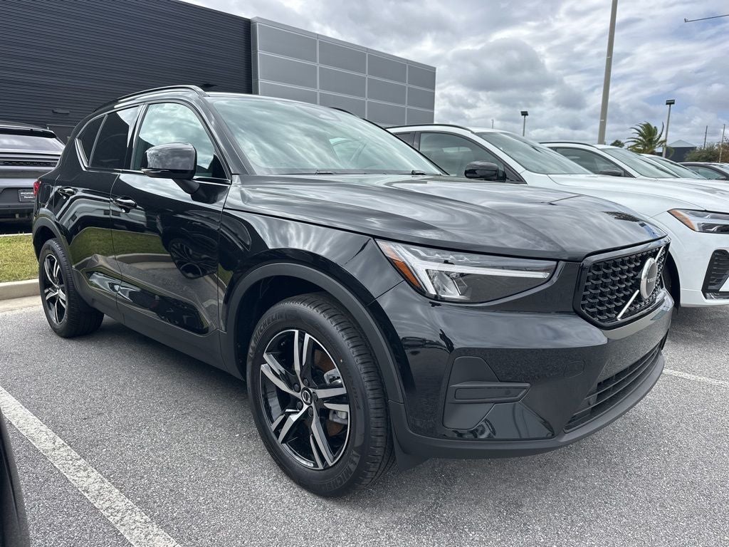 2026 Volvo XC40 B5 Core