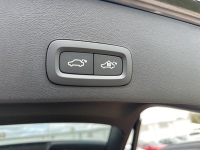 2026 Volvo XC40 B5 Core