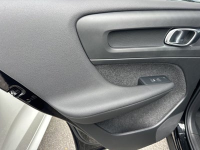 2026 Volvo XC40 B5 Core