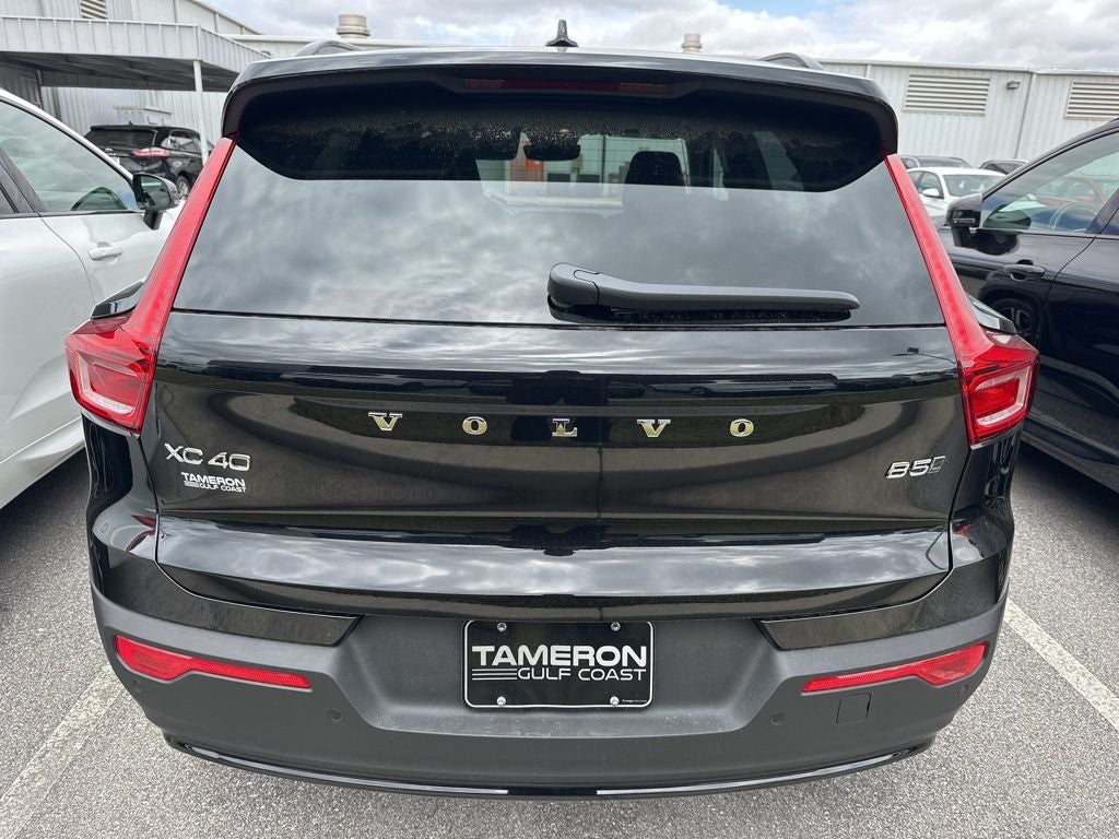 2026 Volvo XC40 B5 Core