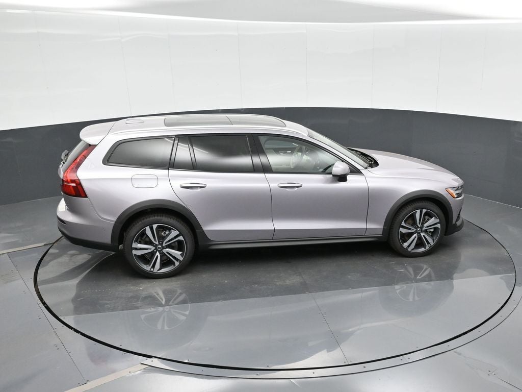 2026 Volvo V60 Cross Country B5 Plus