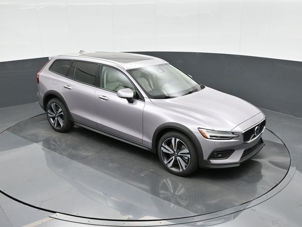 2026 Volvo V60 Cross Country B5 Plus