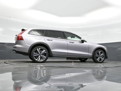 2026 Volvo V60 Cross Country B5 Plus