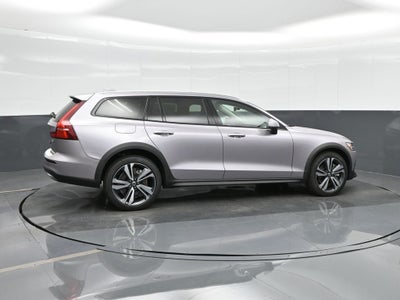 2026 Volvo V60 Cross Country B5 Plus