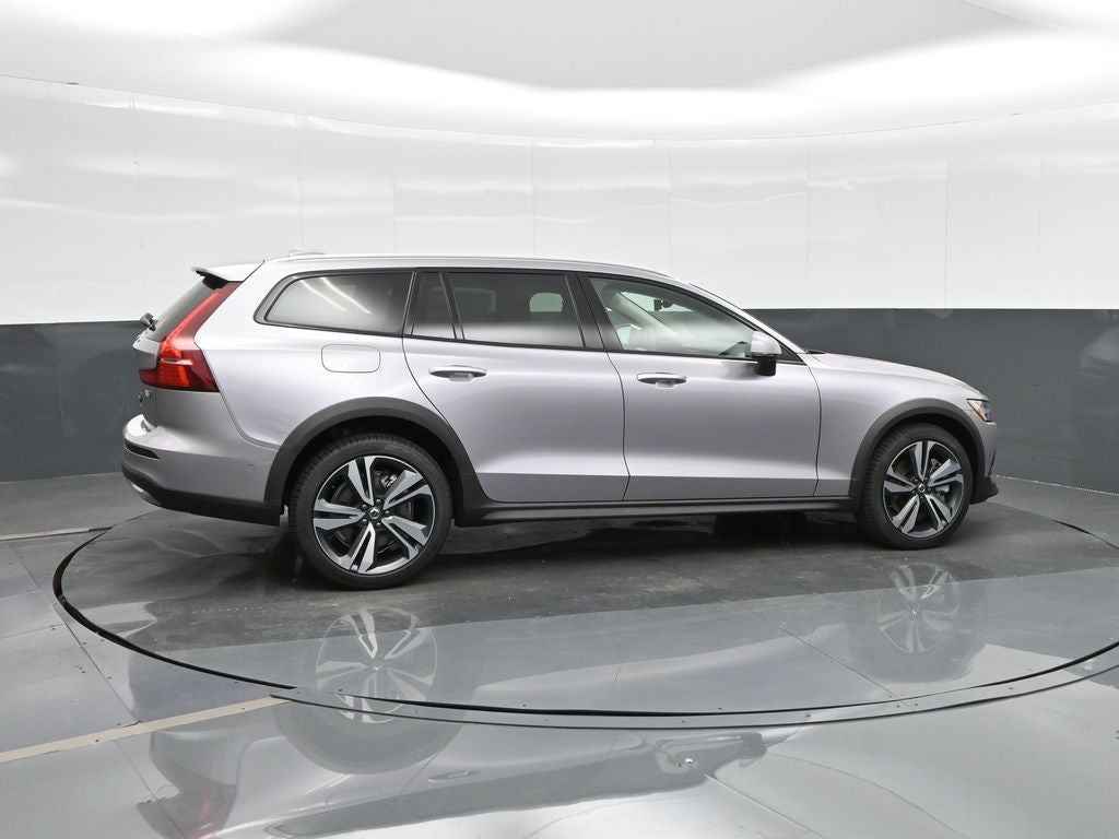 2026 Volvo V60 Cross Country B5 Plus