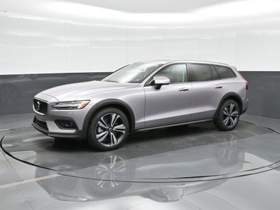 2026 Volvo V60 Cross Country B5 Plus