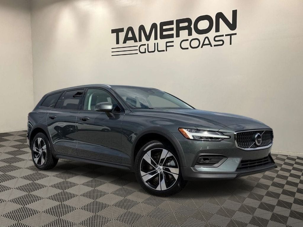 2026 Volvo V60 Cross Country B5 Plus
