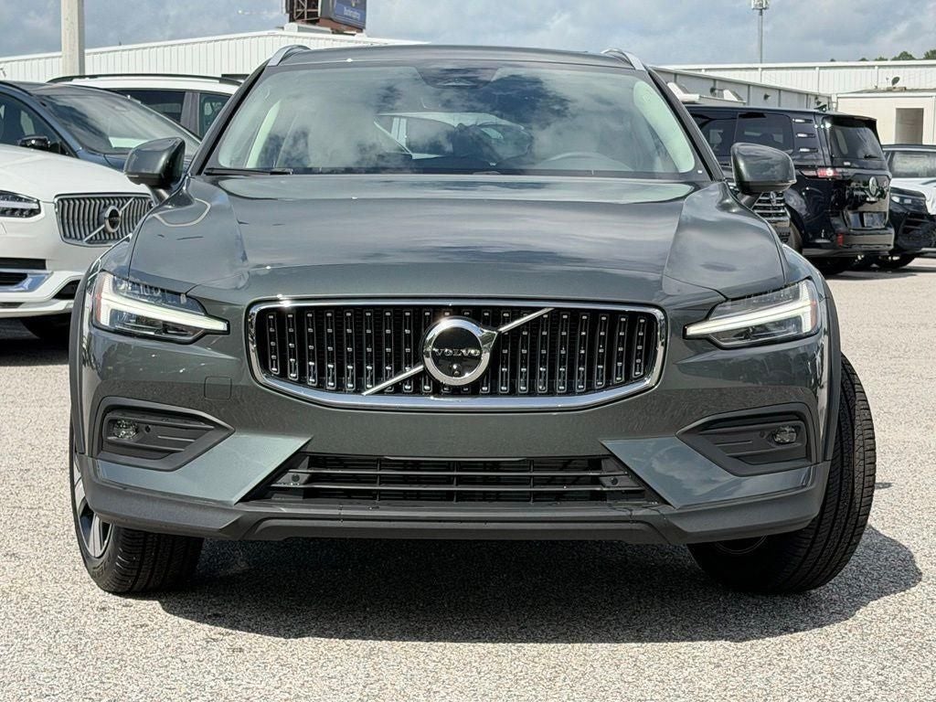 2026 Volvo V60 Cross Country B5 Plus