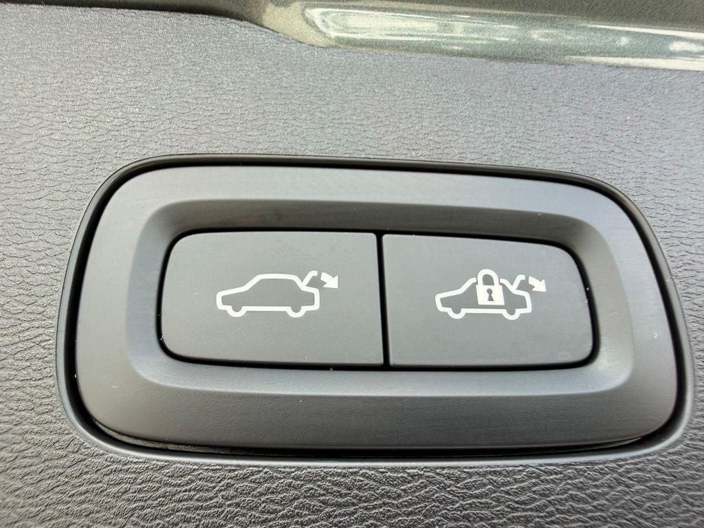 2026 Volvo V60 Cross Country B5 Plus