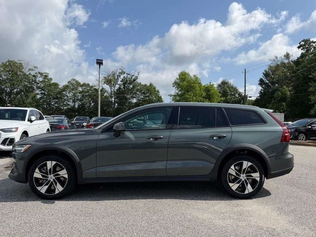 2026 Volvo V60 Cross Country B5 Plus