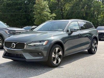 2026 Volvo V60 Cross Country B5 Plus