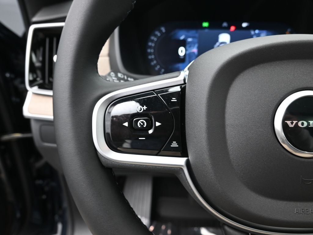 2026 Volvo XC90 B5 Plus