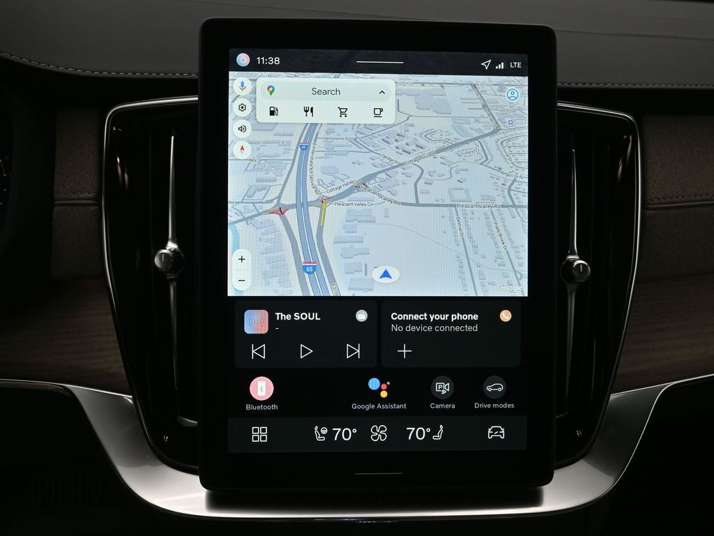 2026 Volvo XC90 B5 Plus