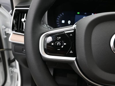 2026 Volvo XC90 B5 Plus