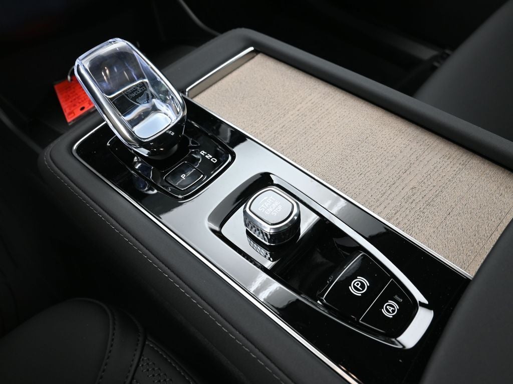 2026 Volvo XC90 B5 Plus