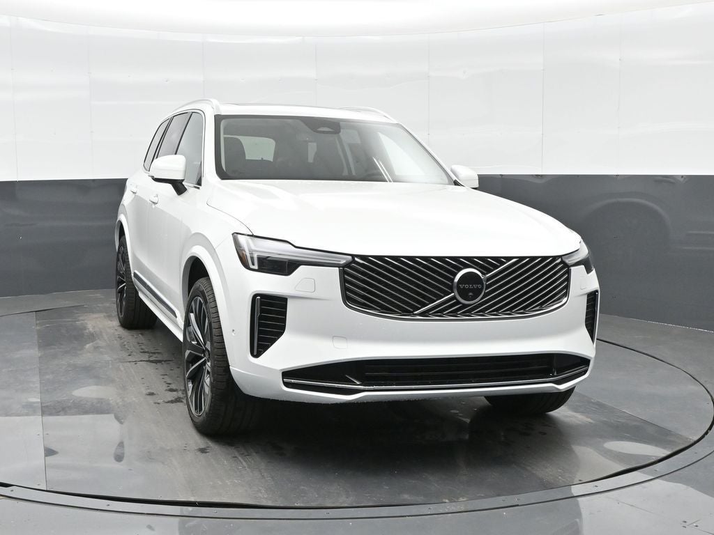 2026 Volvo XC90 B5 Plus