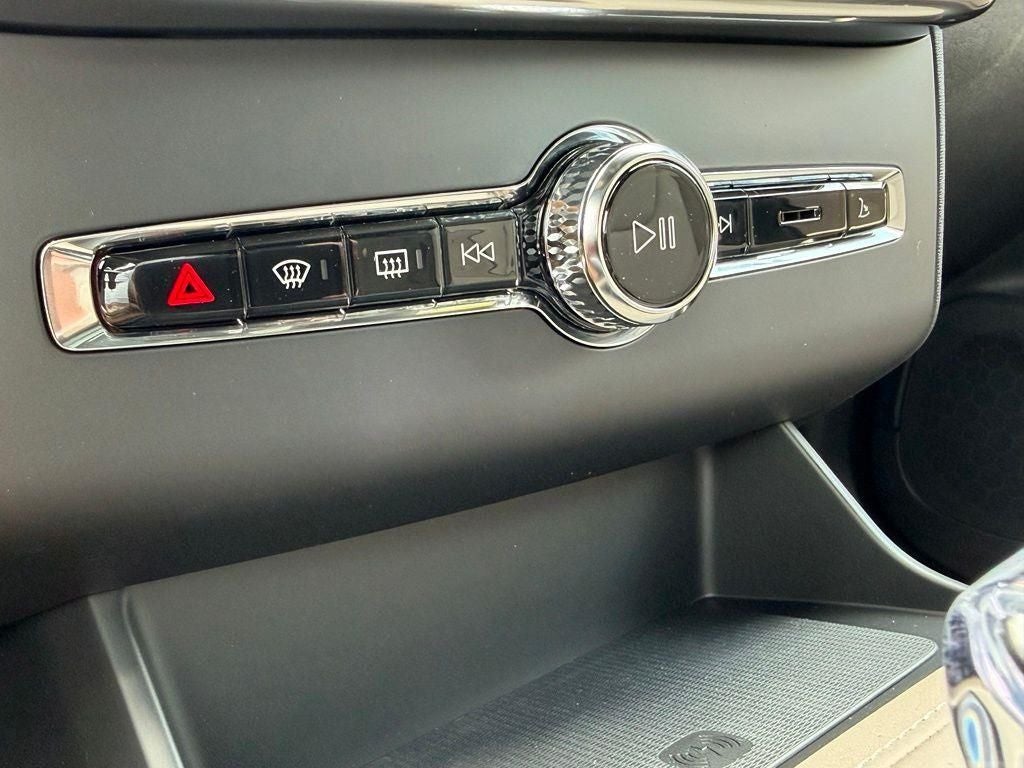 2026 Volvo XC90 B5 Core
